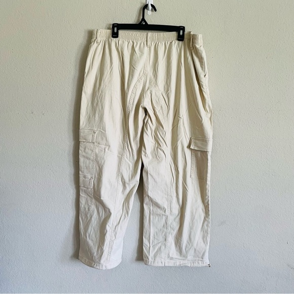 Celebrity Pink woman cream Cargo Pants size XXL in style wide leg elastic back - Picture 5 of 7
